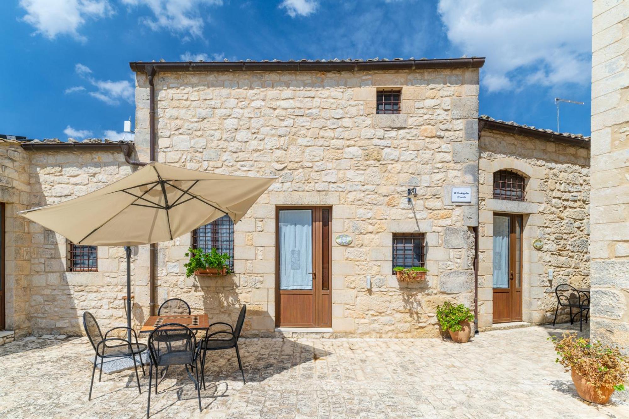 Borgo Monachella Bed & Breakfast Ragusa Exterior photo