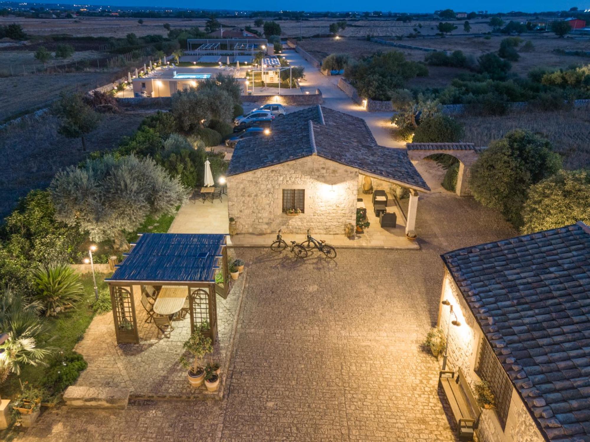 Borgo Monachella Bed & Breakfast Ragusa Exterior photo