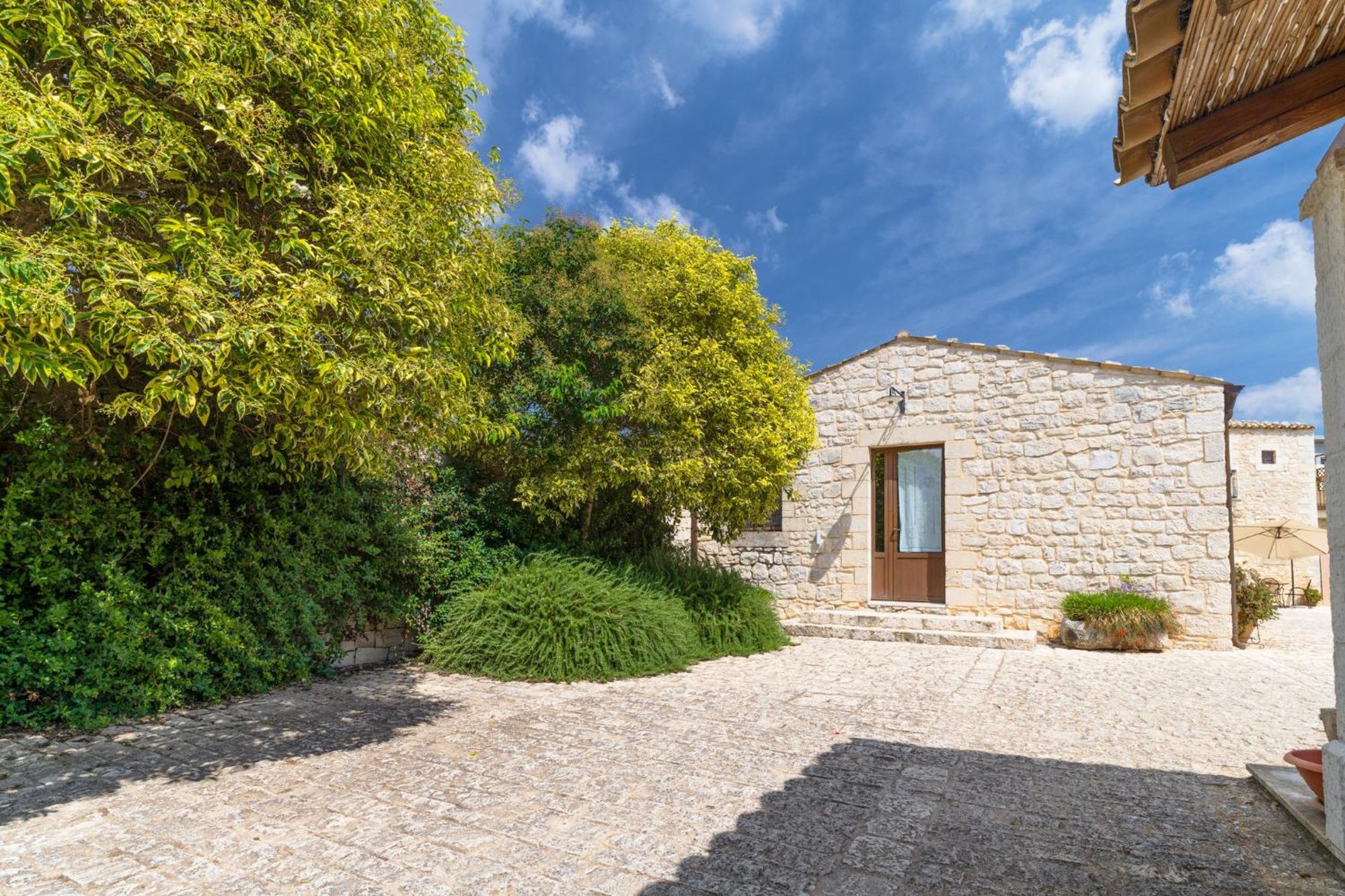 Borgo Monachella Bed & Breakfast Ragusa Exterior photo
